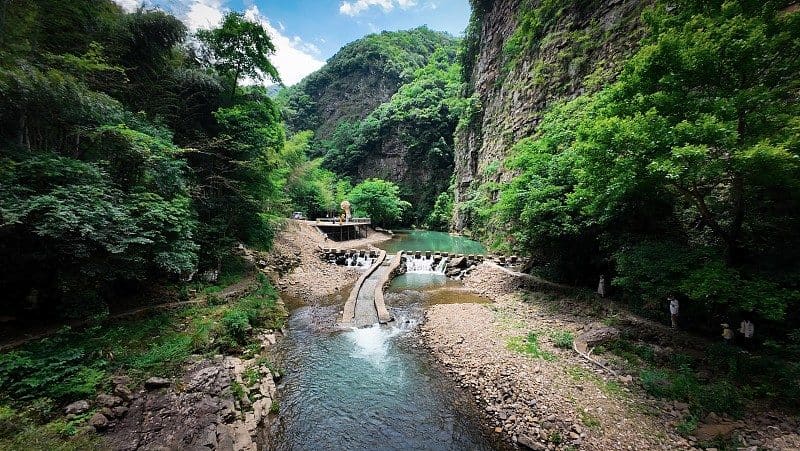水墨汀溪竹海栈道