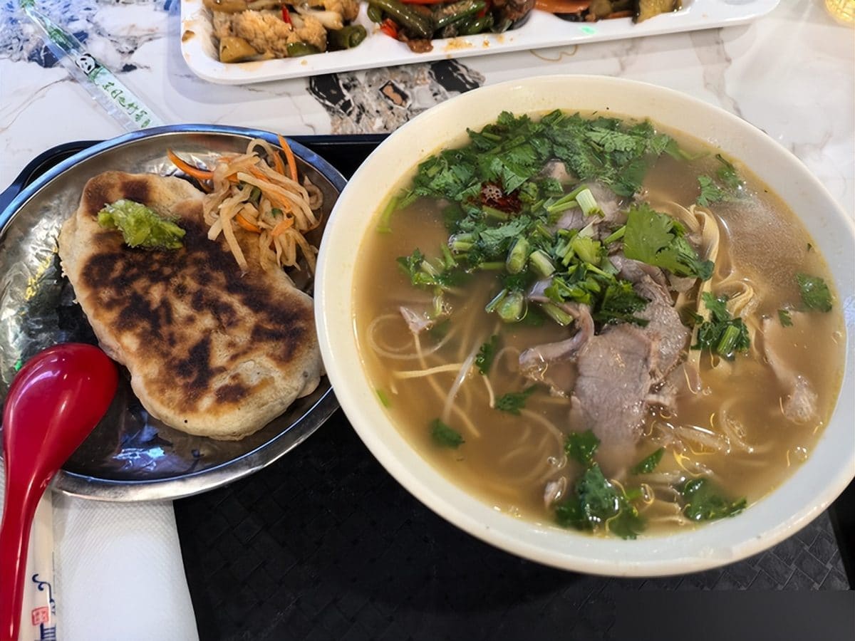 淮香毛旦牛肉汤
