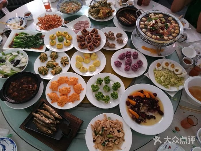 龙福源美食城